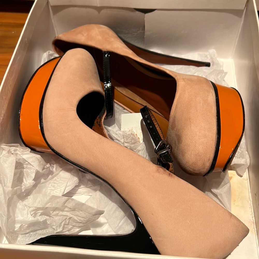 Schutz Nobucj Champagne Fechado Salto Alto 8